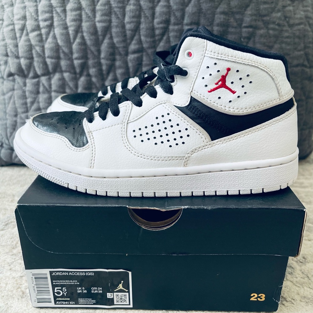 Nike Air Jordan Access GS Basketball Trainers AV7941-101 (Youth)